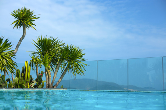 prix garde corps piscine en verre